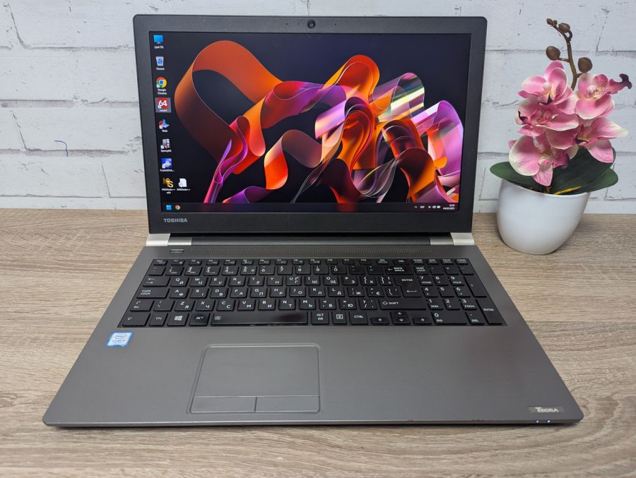 Ноутбук Б/В Toshiba Tecra A50-D-1 7, Intel Core i5-7200U, DDR4 8GB, SSD 256GB, 15.6" Full HD