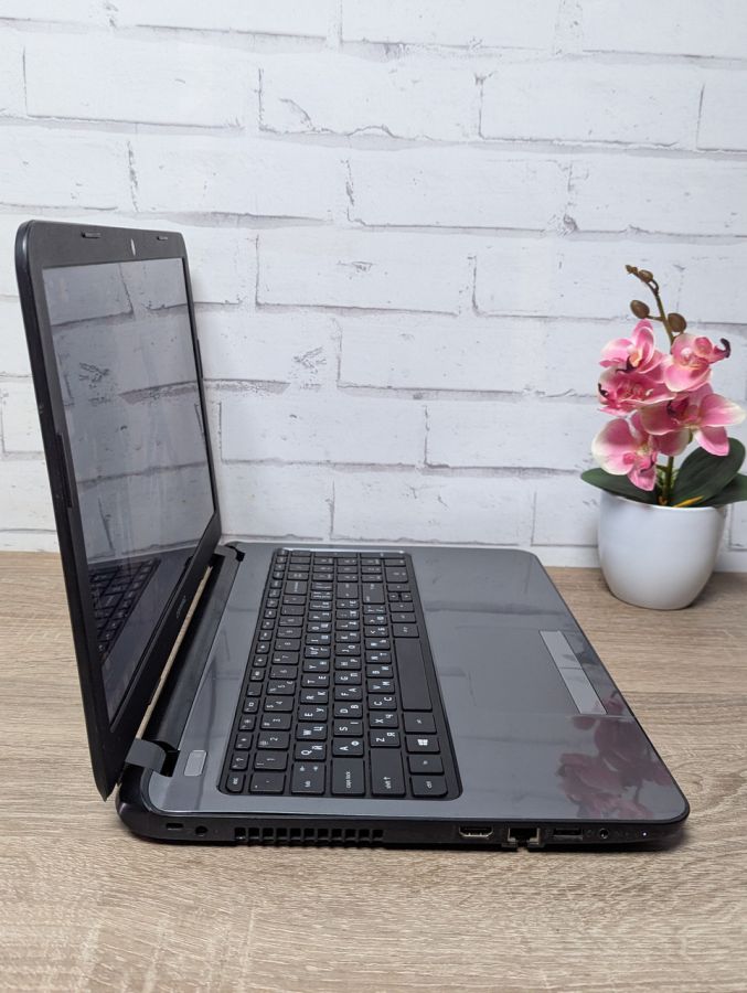 Ноутбук Б/В HP Compaq 21F7, AMD E1-2100, DDR3 8 GB, SSD 128GB, AMD Radeon HD 8210, 15.6" HD