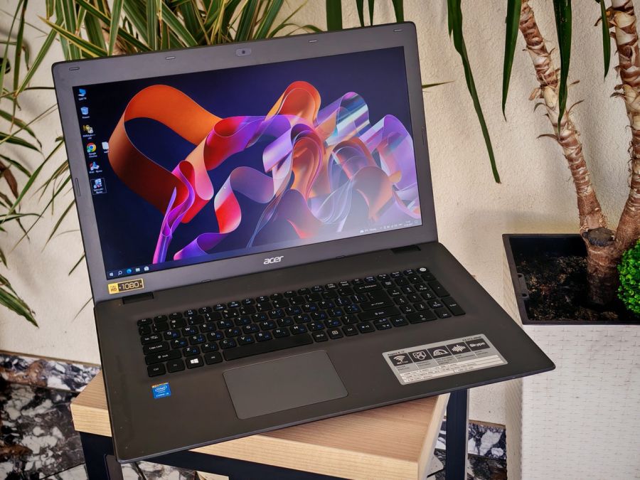 Ноутбук Б/В Acer Aspire E5-772, Intel Core i3-4005U, DDR3 8 GB, SSD 128GB, 17" Full HD
