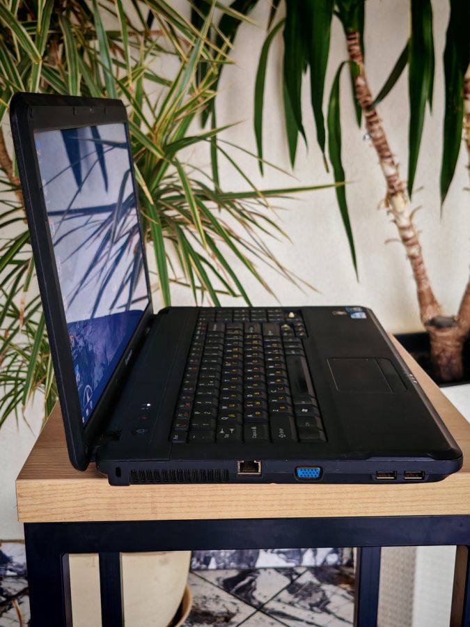 Уцінка! Ноутбук Б/В Lenovo G550, Intel Pentium T4300, DDR3 4 GB, SSD 128GB, 15.6" HD