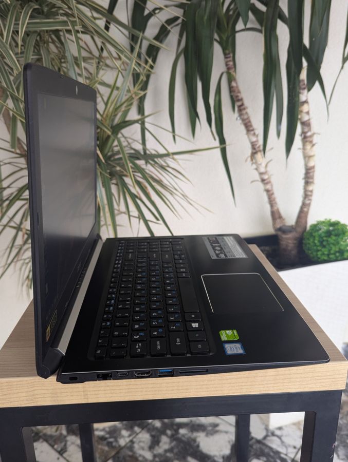 Ноутбук Б/В Acer Aspire A515-51G, Intel Core i3-6006U, DDR4 12 GB, SSD 128GB + HDD 1000GB, NVIDIA GeForse 940MX 2Gb, 15.6" Full HD