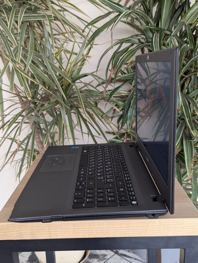 Уцінка! Ноутбук Б/В Acer Aspire E5-573, Intel Core i5-4210U, DDR3 8 GB, SSD 128GB, 15.6" Full HD
