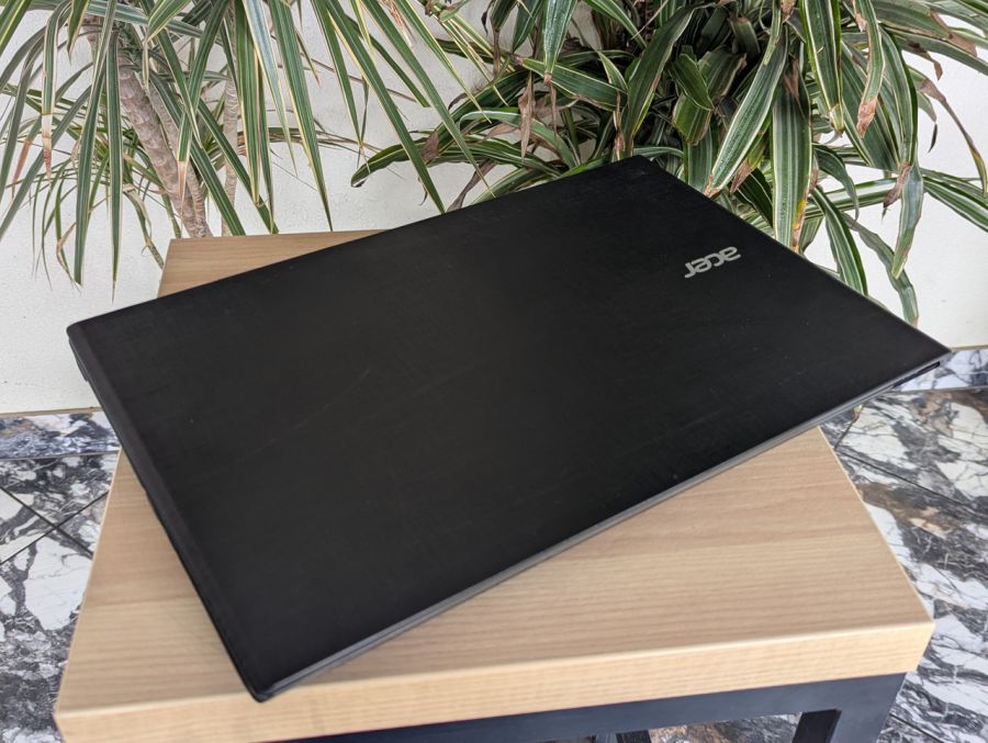 Уцінка! Ноутбук Б/В Acer Aspire E5-573, Intel Core i5-4210U, DDR3 8 GB, SSD 128GB, 15.6" Full HD