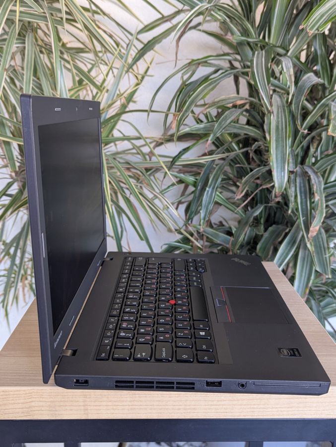 Ноутбук Б/В Lenovo L450, Intel Core i3-5005U, DDR3 8 GB, SSD 128GB, HD