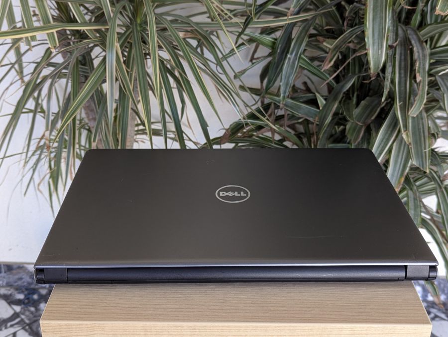 Ноутбук Б/В Dell Vostro 15-3568, Intel Core i3-6006U, DDR4 8GB, SSD 128GB, 15" HD