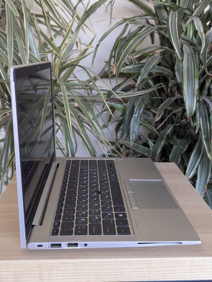Уцінка! Ноутбук Б/В HP EliteBook MT46, AMD Ryzen 3 Pro 4450U, DDR4 16 GB, SSD 256GB, AMD Radeon Graphics, 14" Full HD