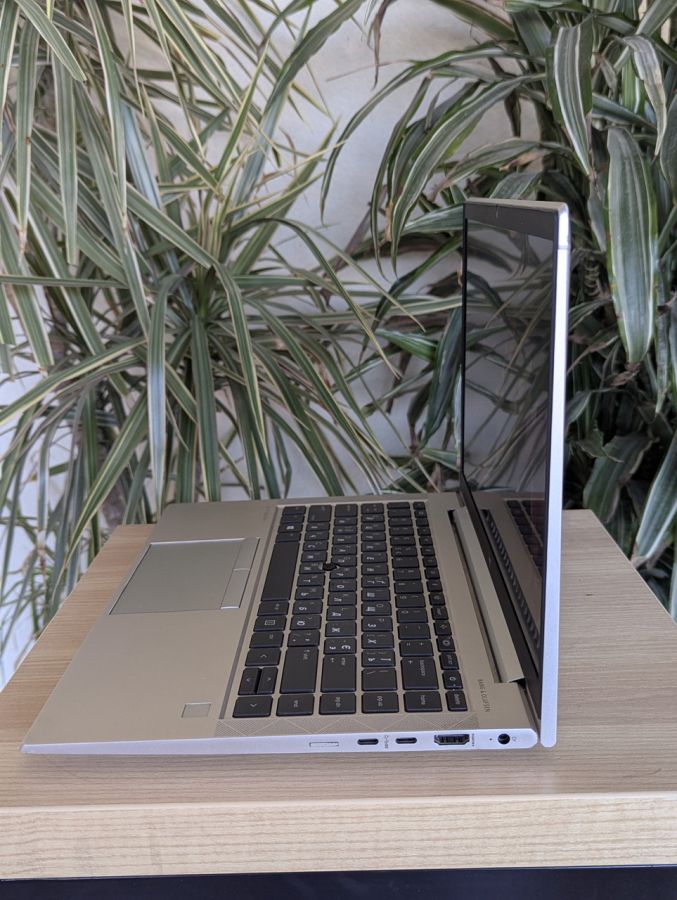 Уцінка! Ноутбук Б/В HP EliteBook MT46, AMD Ryzen 3 Pro 4450U, DDR4 16 GB, SSD 256GB, AMD Radeon Graphics, 14" Full HD