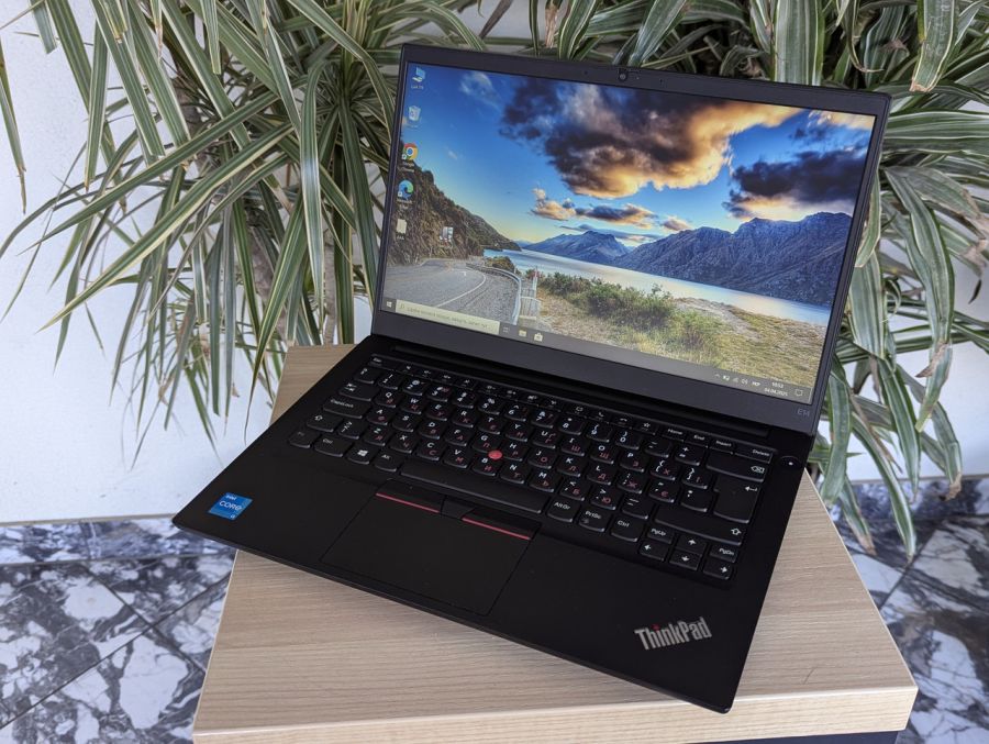 Ноутбук Б/В Lenovo ThinkPad E14, Intel Core i5-11Gen, DDR4 16 GB, SSD 256GB, MX450 2Gb, 14" Full HD