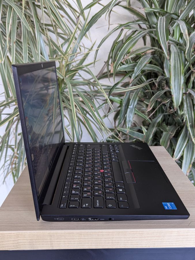 Ноутбук Б/В Lenovo ThinkPad E14, Intel Core i5-11Gen, DDR4 16 GB, SSD 256GB, MX450 2Gb, 14" Full HD