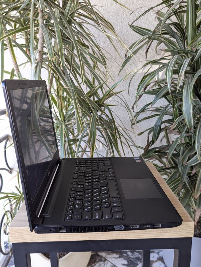 Ноутбук Б/В Dell Vostro 15-3568, Intel Core i7-7500U, DDR4 16 GB, SSD 256GB, AMD Radeon HD 8500M, 15.6" Full HD