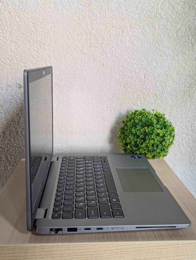 Ноутбук Б/В Dell Latitude 5440, Intel Core i5-1345U, DDR4 16 GB, SSD 256GB, 14" Full HD