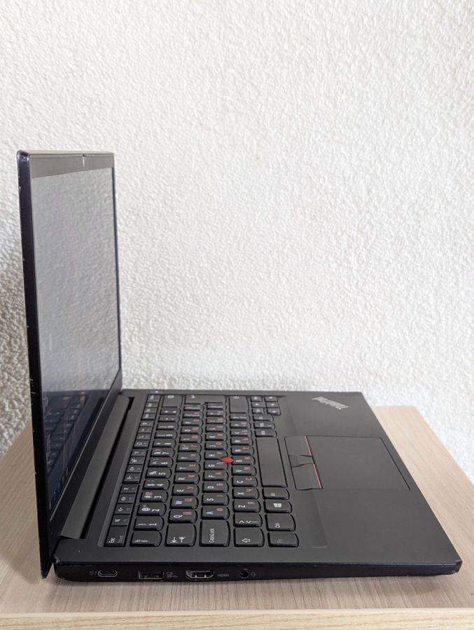 Уцінка! Ноутбук Б/В Lenovo ThinkPad E14, Intel Core i3-11Gen, DDR4 16 GB, SSD 256GB, 14" Full HD