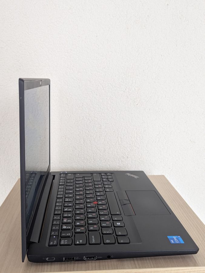 Уцінка! Ноутбук Б/В Lenovo ThinkPad E14, Intel Core i5-11Gen, DDR4 16 GB, SSD 256GB, 14" Full HD