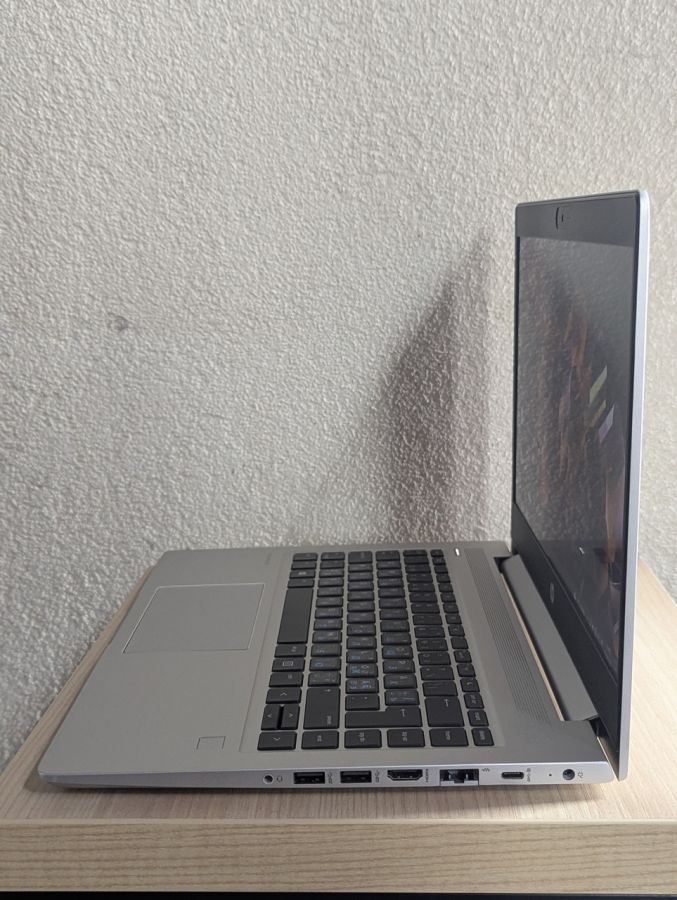 Уцінка! Ноутбук Б/В HP ProBook 445 G7, AMD Ryzen 3 4300U, DDR4 16 GB, SSD 256GB, AMD Radeon Graphics, 14"
