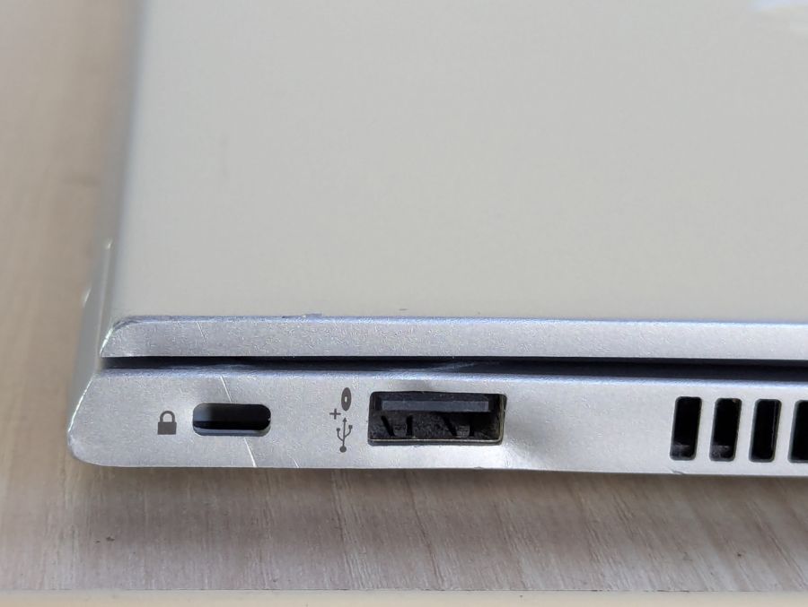 Уцінка! Ноутбук Б/В HP ProBook 445 G7, AMD Ryzen 3 4300U, DDR4 16 GB, SSD 256GB, AMD Radeon Graphics, 14"