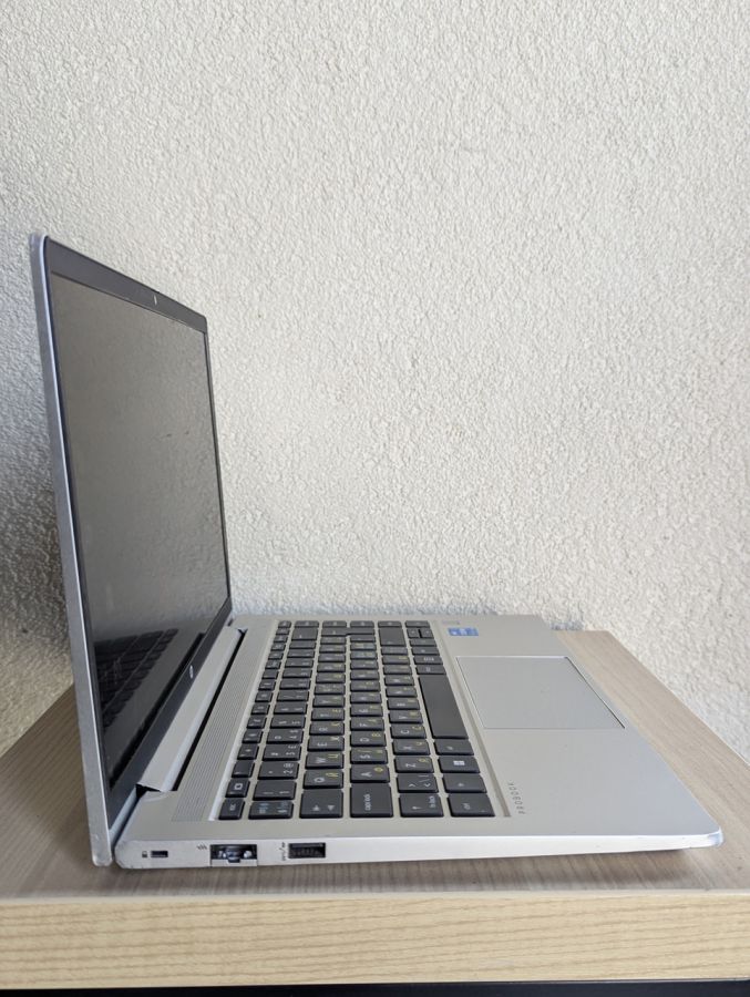 Уцінка! Ноутбук Б/В HP ProBook 440 G8, Intel Core i3, DDR4 16 GB, SSD 256GB, 14" Full HD
