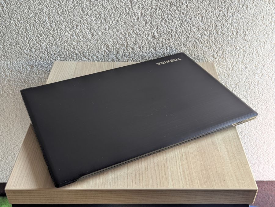 Уцінка! Ноутбук Б/В Toshiba Satellite Pro R40-C, Intel Core i5-6200U, DDR3 8 GB, SSD 128GB, 14" HD
