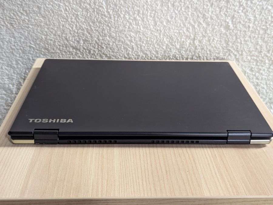 Ноутбук Б/В Toshiba Portege X20W-E, Intel Core i5-8350U, DDR3 16 GB, SSD 256GB, 12.5" Full HD Сенсор