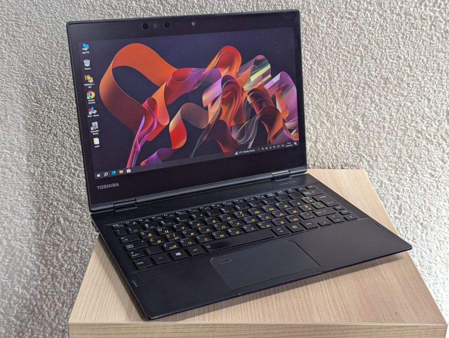 Уцінка! Ноутбук Б/В Toshiba Portege X20W-E, Intel Core i5-8350U, DDR3 16 GB, SSD 128GB, 12.5" Full HD Сенсор