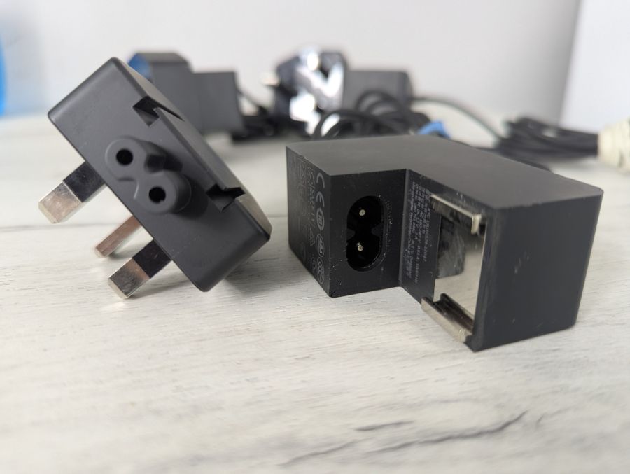 Б/В Microsoft Surface 1513: 24w 12V 5 pin