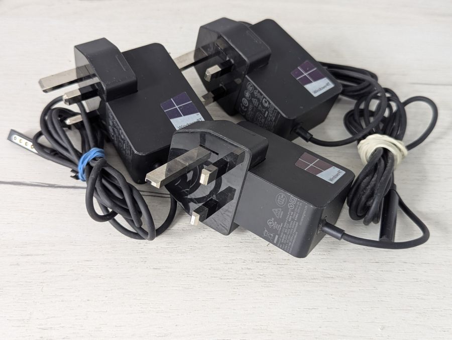 Б/В Microsoft Surface 1513: 24w 12V 5 pin