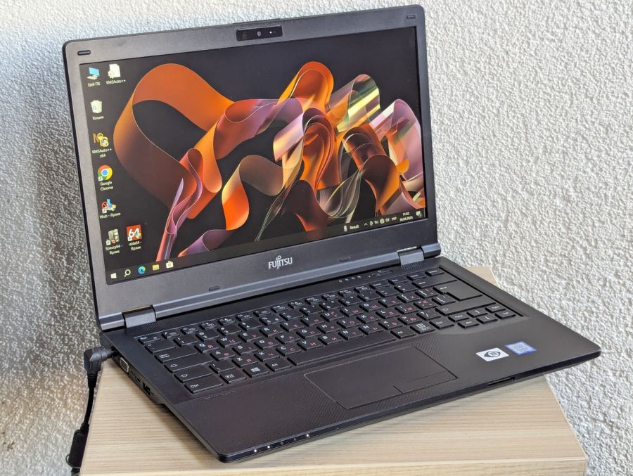 Уцінка! Ноутбук Б/В Fujitsu LifeBook E549, Intel Core i5-8265U, DDR4 16 GB, SSD 256GB, 14" Full HD