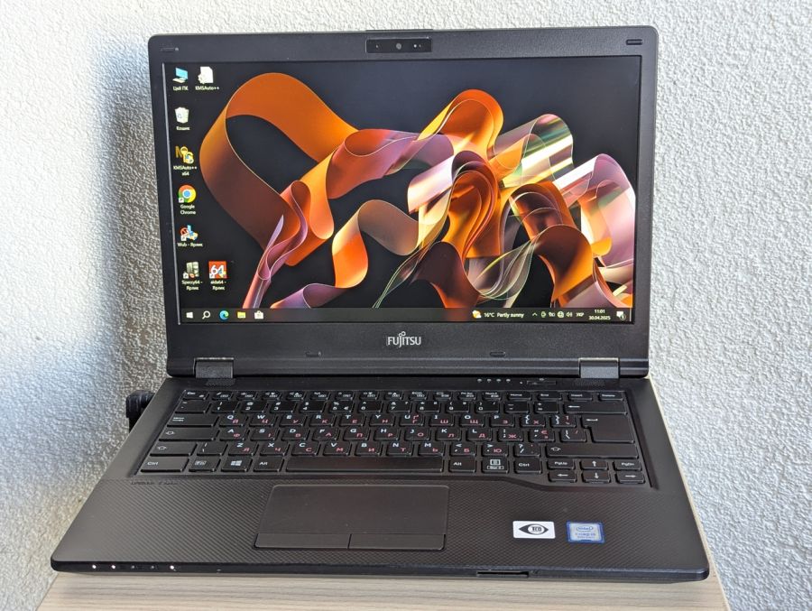 Уцінка! Ноутбук Б/В Fujitsu LifeBook E549, Intel Core i5-8265U, DDR4 16 GB, SSD 256GB, 14" Full HD