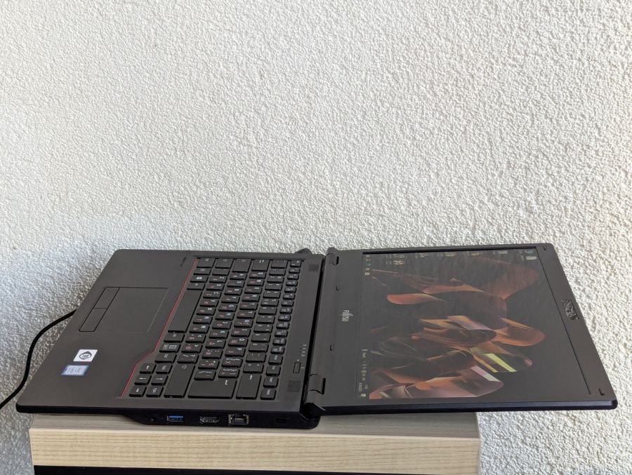 Уцінка! Ноутбук Б/В Fujitsu LifeBook E549, Intel Core i5-8265U, DDR4 16 GB, SSD 256GB, 14" Full HD