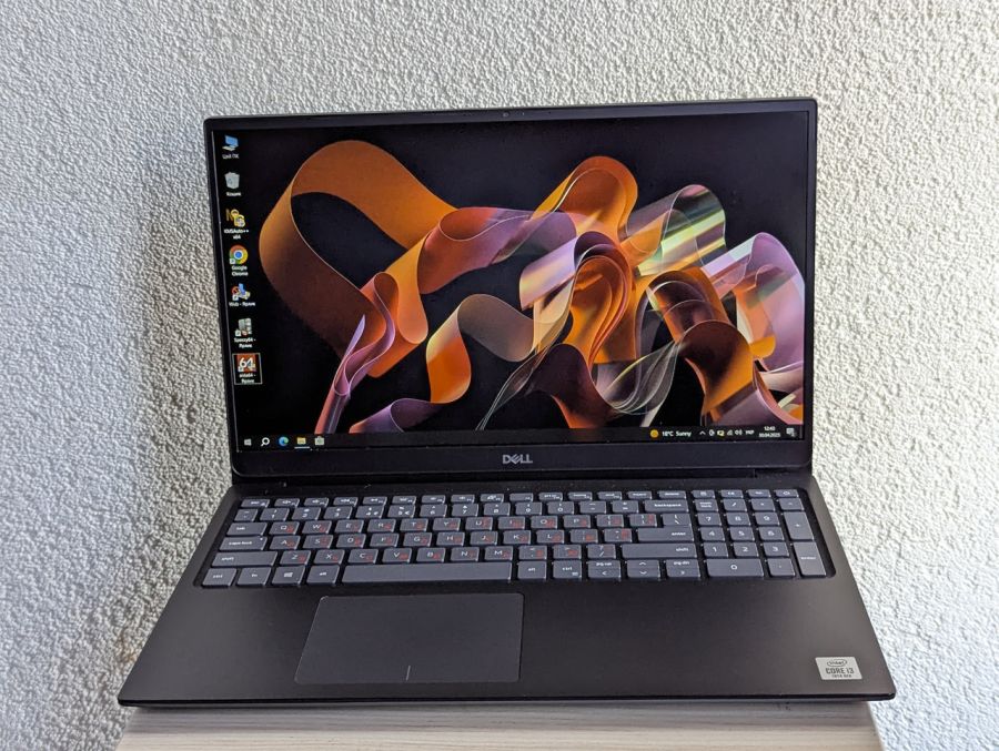 Уцінка! Ноутбук Б/В Dell Vostro 5590, Intel Core i3, DDR4 12 GB, SSD 128GB + HDD 500GB, 15" Full HD