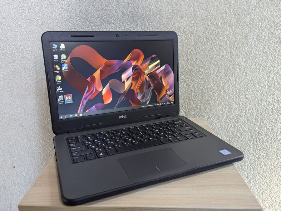 Уцінка! Ноутбук Б/В Dell Latitude 3310, Intel Core i3-8145U, DDR4 8 GB, SSD 128GB, 13" UHD