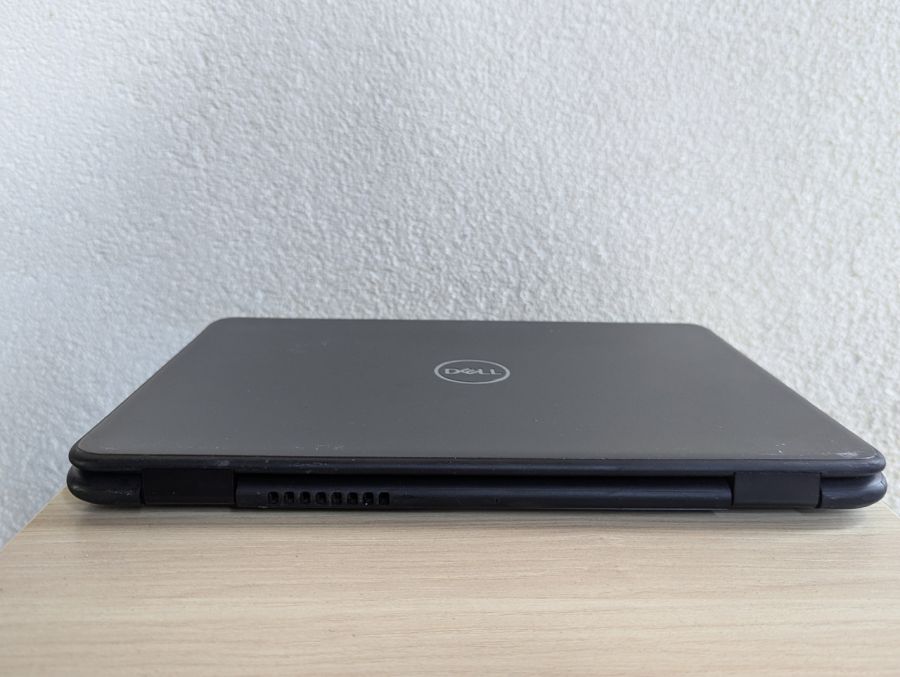 Уцінка! Ноутбук Б/В Dell Latitude 3310, Intel Core i3-8145U, DDR4 8 GB, SSD 128GB, 13" UHD