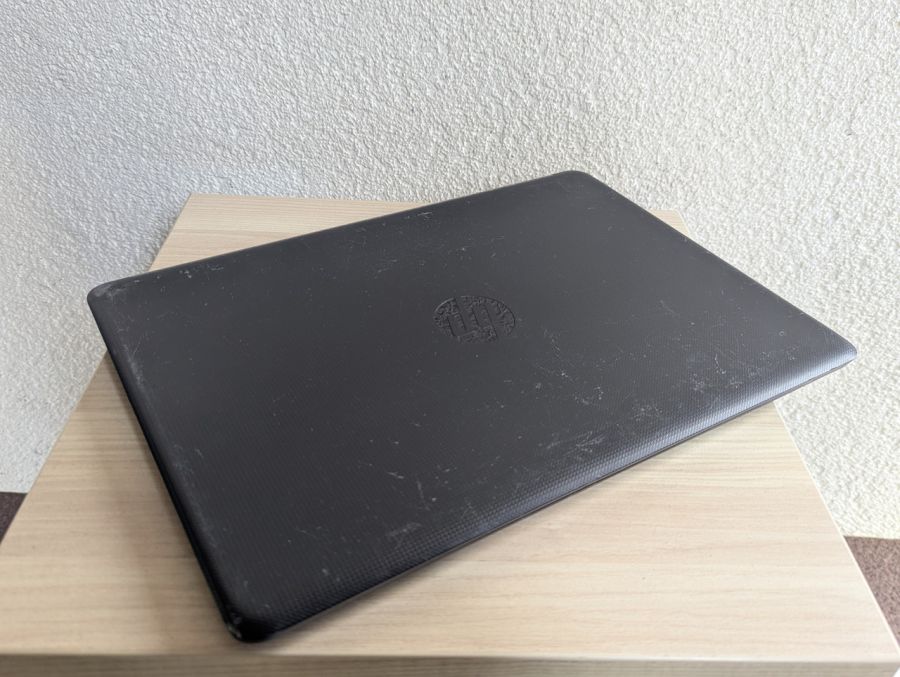 Уцінка! Ноутбук Б/В HP Laptop 14, Intel Core i3-6006U, DDR4 8 GB, SSD 128GB, 14" Full HD