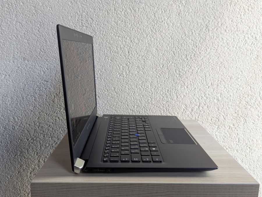 Ноутбук Б/В Dynabook Portege X30-F, Intel Core i7-8665U, DDR4 16 GB, SSD 256GB, 13" Full HD