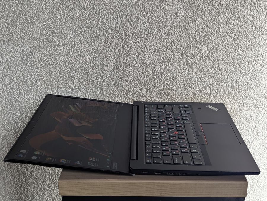 Уцінка! Ноутбук Б/В Lenovo ThinkPad E490, Intel Core i5-8265U, DDR4 8 GB, SSD 128GB, 14" Full HD