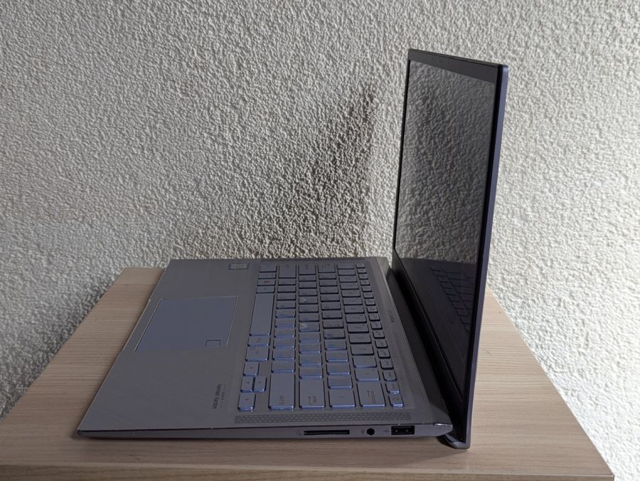 Ноутбук Б/В ASUS Zenbook 14 UX431FA, Intel Core i5-8265U, DDR4 8 GB, SSD 256GB, 14" Full HD