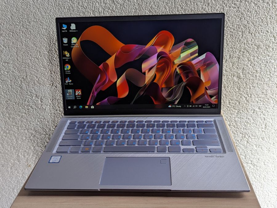 Ноутбук Б/В ASUS Zenbook 14 UX431FA, Intel Core i5-8265U, DDR4 8 GB, SSD 256GB, 14" Full HD