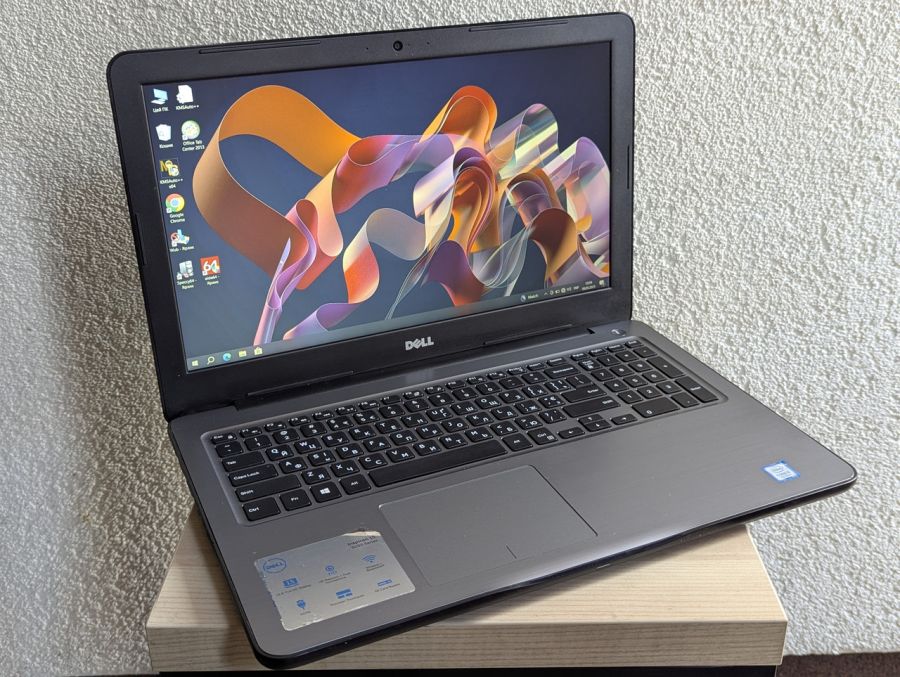Уцінка! Ноутбук Б/В Dell Inspiron 5567, Intel Core i5-7200U, DDR4 8 GB, SSD 128GB, 15.6" Full HD