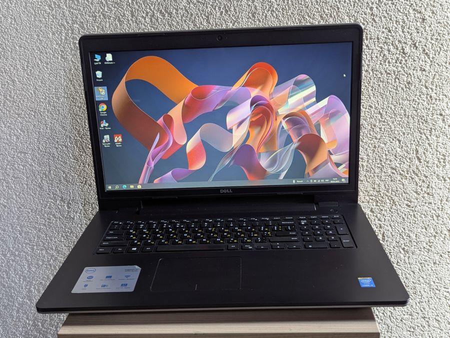 Ноутбук Б/В Dell Inspiron 5749, Intel Core i3-5005U, DDR3 8 GB, SSD 128GB, 17.3" (1600x900x60Hz)