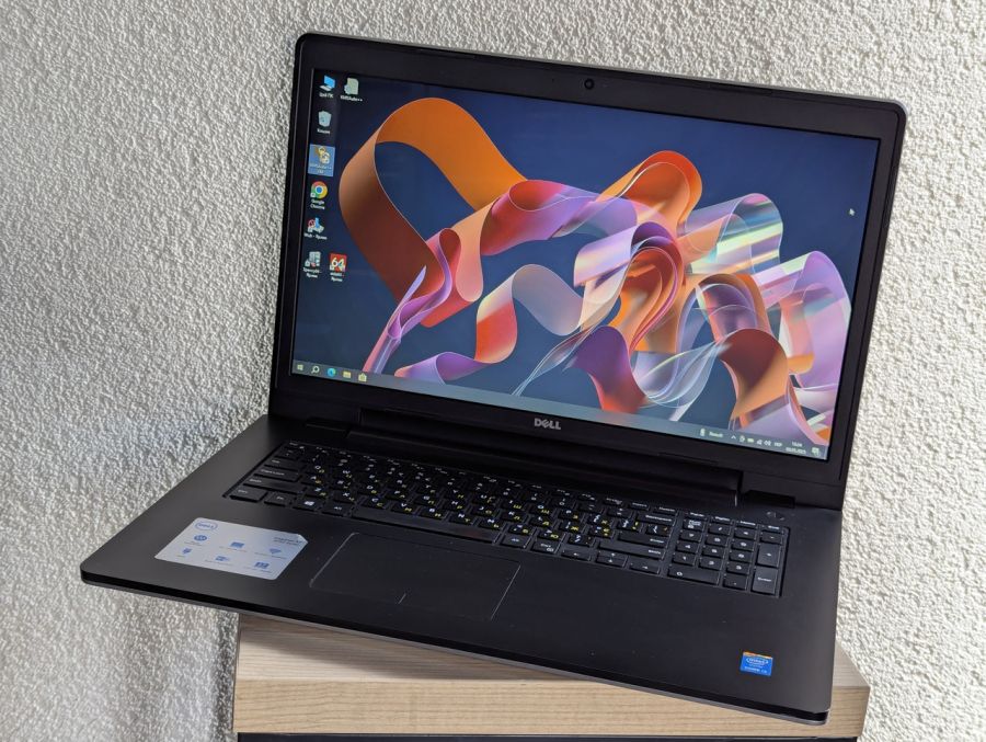 Ноутбук Б/В Dell Inspiron 5749, Intel Core i3-5005U, DDR3 8 GB, SSD 128GB, 17.3" (1600x900x60Hz)