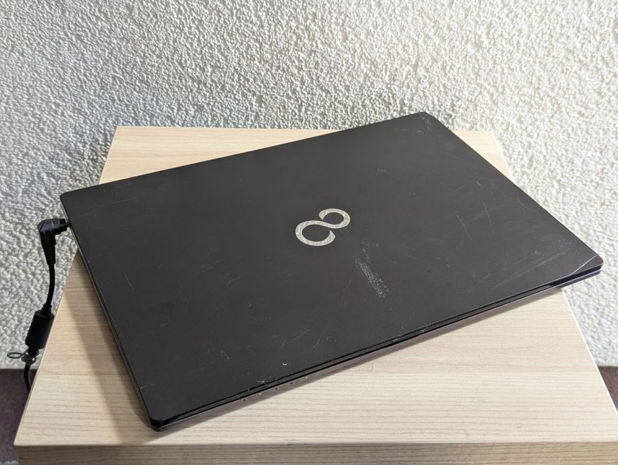 Уцінка! Ноутбук Б/В Fujitsu U904, Intel Core i5-4300U, DDR3 6 GB, SSD 128GB, 14" (3200x1800) Сенсор
