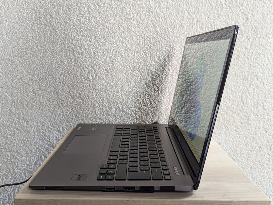 Ноутбук Б/В Fujitsu U904, Intel Core i5-4300U, DDR3 6GB, SSD 128GB, 14" HD Сенсор