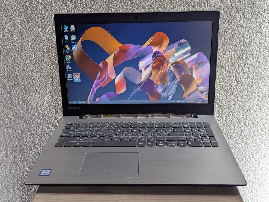 Уцінка! Ноутбук Б/В Lenovo IdeaPad 320, Intel Core i5-7200U, DDR4 8 GB, SSD 128GB, 15.6" Full HD