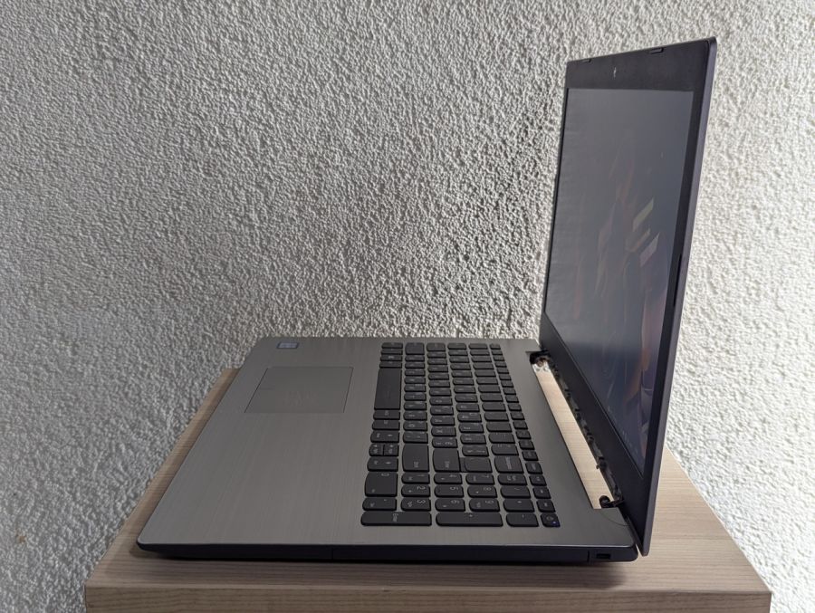 Уцінка! Ноутбук Б/В Lenovo IdeaPad 320, Intel Core i5-7200U, DDR4 8 GB, SSD 128GB, 15.6" Full HD