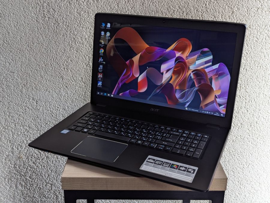 Ноутбук Б/В Acer Aspire E5-774, Intel Core i3-6100U, DDR4 8GB, SSD 128GB, 17" HD