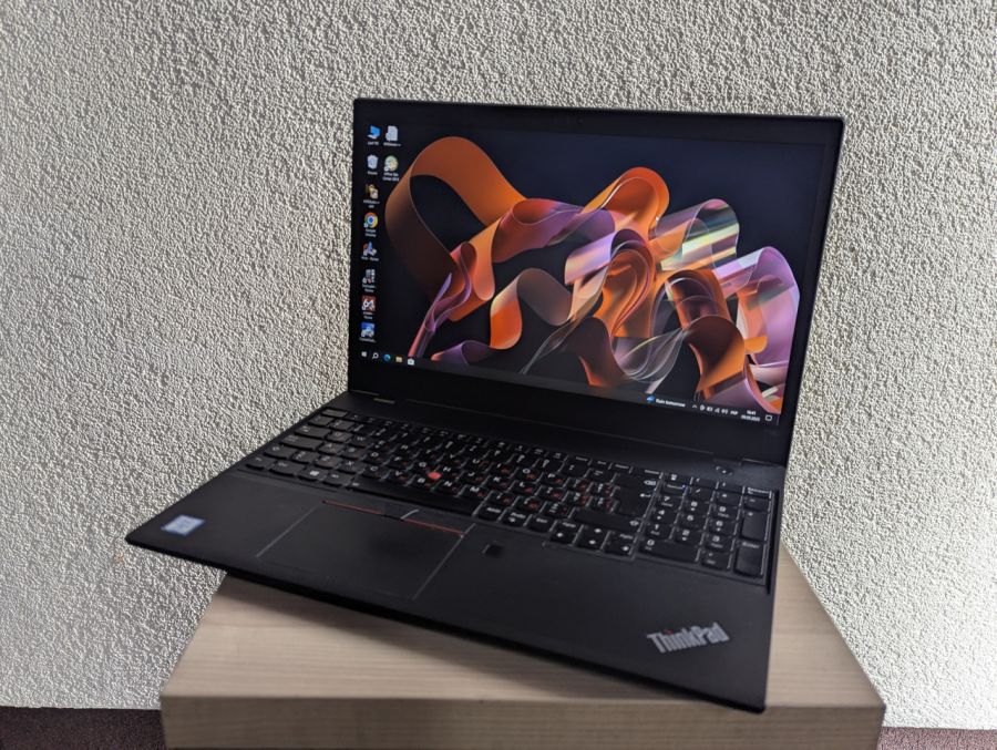 Уцінка! Ноутбук Б/В Lenovo T580, Intel Core i5-8250U, DDR4 16 GB, SSD 256GB, 15.6" Full HD