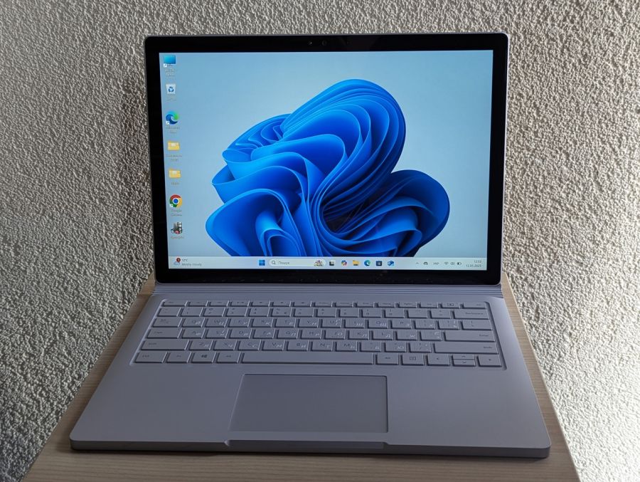 Уцінка! Ноутбук Б/В Microsoft Surface Book, Intel Core i7-6600U, DDR4 8 GB, SSD 256GB, 14" Full HD Сенсор