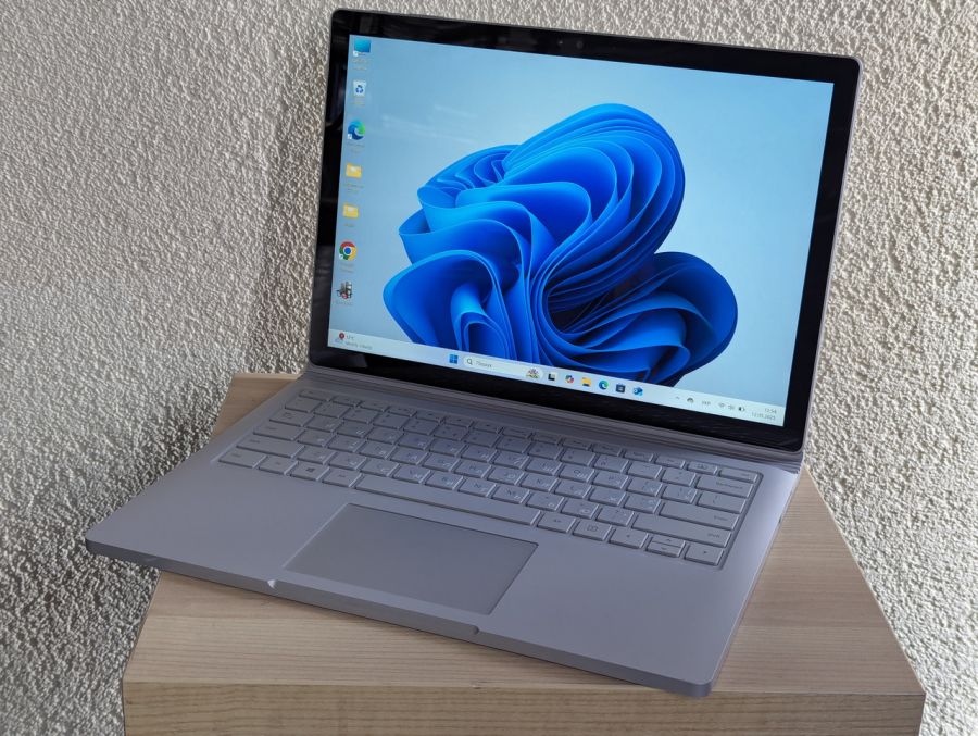 Уцінка! Ноутбук Б/В Microsoft Surface Book, Intel Core i7-6600U, DDR4 8 GB, SSD 256GB, 14" Full HD Сенсор