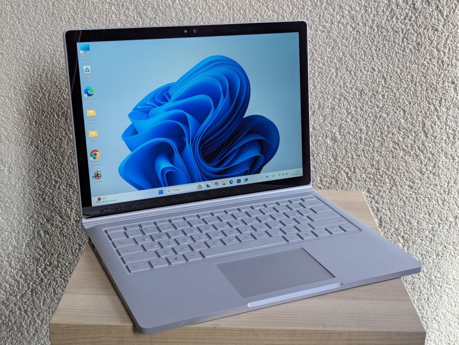 Уцінка! Ноутбук Б/В Microsoft Surface Book, Intel Core i7-6600U, DDR4 8 GB, SSD 256GB, 14" Full HD Сенсор