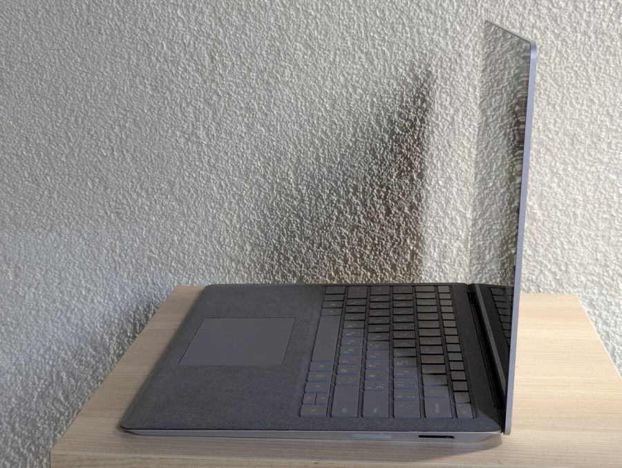 Ноутбук Б/В Microsoft Surface Laptop 3, Intel Core i5-1035G7, DDR4 8GB, SSD 128GB, 14" Full HD Сенсор
