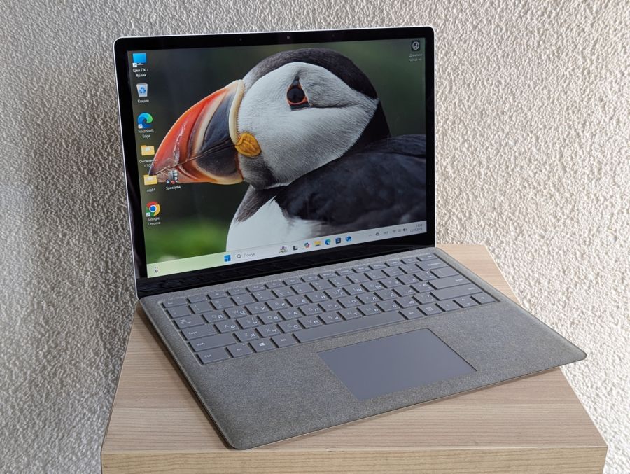 Ноутбук Б/В Microsoft Surface Laptop 2, Intel Core i5-7300U, DDR4 8 GB, SSD 256GB, 14" Full HD Сенсор
